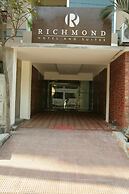 Richmond Hotel & Suites