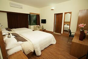 Richmond Hotel & Suites