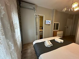Hotel Rose Bouquets