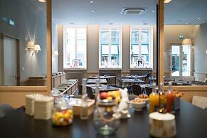 Globe et Cecil Hôtel