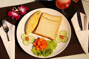 Hanoi Golden Charm Hotel