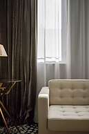 The One Alma Paris