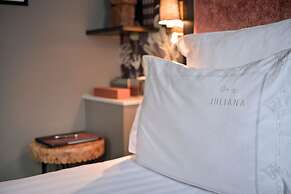 The One Alma Paris