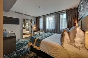 The One Alma Paris