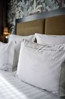 The One Alma Paris