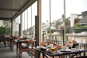 The One Alma Paris