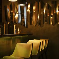 The One Alma Paris