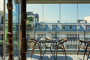 The One Alma Paris