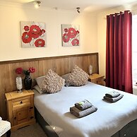 Riverside Hotel Bed and Breakfast