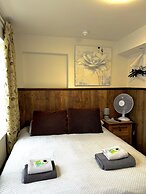 Riverside Hotel Bed and Breakfast