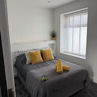 Breakers Guest House