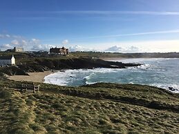 Breakers Guest House