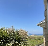 Breakers Guest House