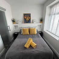 Breakers Guest House