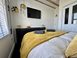 Breakers Guest House