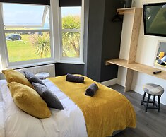 Breakers Guest House