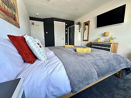 Breakers Guest House