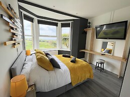 Breakers Guest House