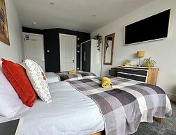 Breakers Guest House