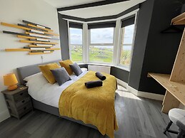 Breakers Guest House