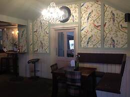 The Old Red Lion Inn