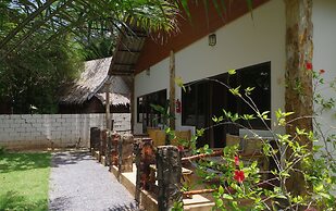Thai House Beach Resort