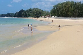 Thai House Beach Resort