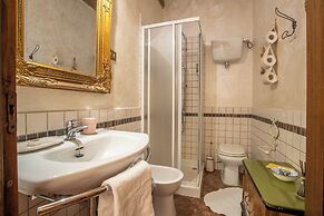 Idolina Guest House
