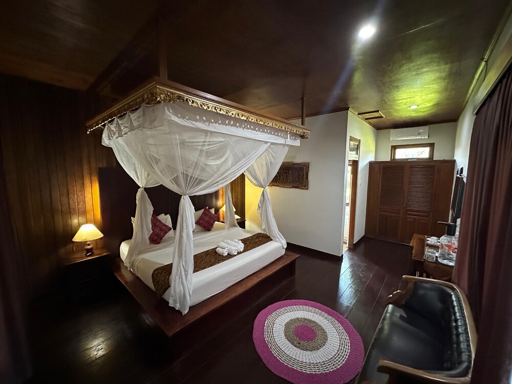 Saren Indah Hotel