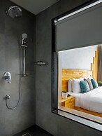 The Panoramic Getaway