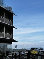 The Panoramic Getaway