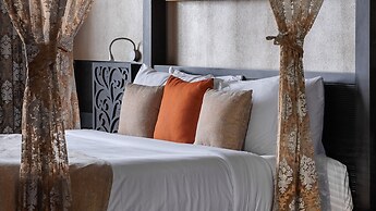 The Panoramic Getaway