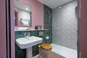 Bernwood Park Hotel