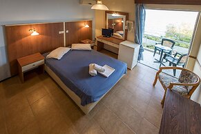 SUN HOTEL KINETA “Beach Front”