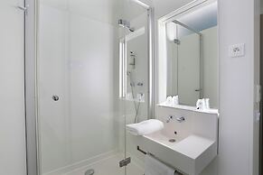 First Inn Hotel Les Ulis