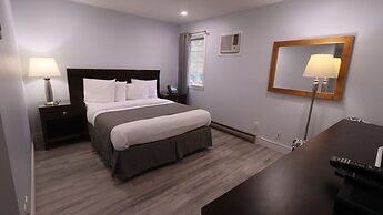 Algonquin Lakeside Inn