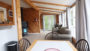 Algonquin Lakeside Inn