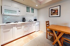 Whistler Peak Lodge