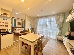 Summer Huahin Condo Pool View by Dome