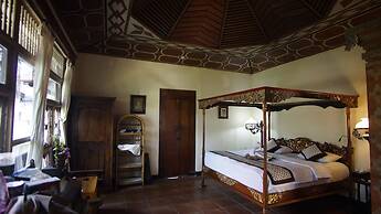 Okawati Hotel