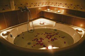 Dolce Vita Suites Hotel