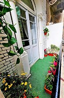 The Australian Hostel
