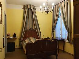 Erasmus Hotel