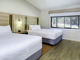 Yavapai Lodge