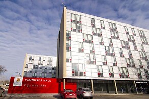 University of Calgary - Seasonal Residence