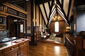 The Old England Manor