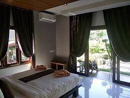 Lanta Intanin Resort