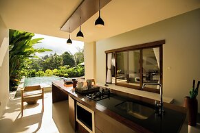 Senetan Villas and Spa Resort