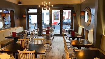 No.12 Hotel & Bistro