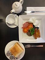 No.12 Hotel & Bistro